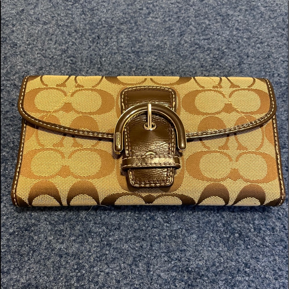 Coach Signature trifold wallet EUC
